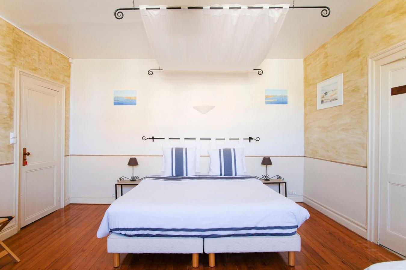 Les Gues Rivieres Bed & Breakfast Pujols  ห้อง รูปภาพ