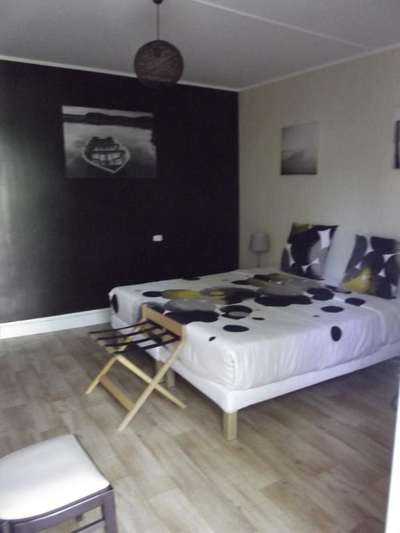 Les Gues Rivieres Bed & Breakfast Pujols  ภายนอก รูปภาพ