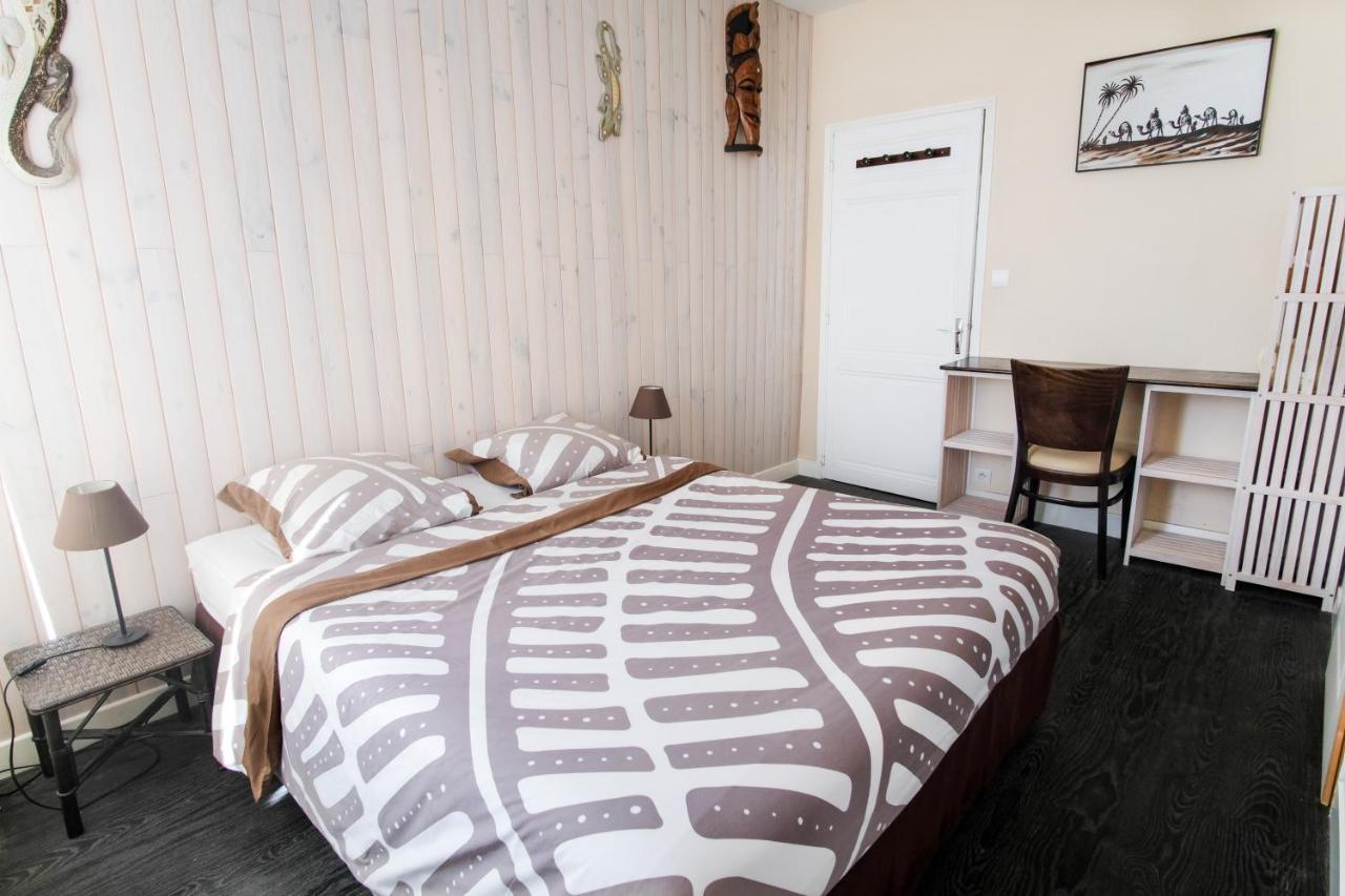 Les Gues Rivieres Bed & Breakfast Pujols  ภายนอก รูปภาพ