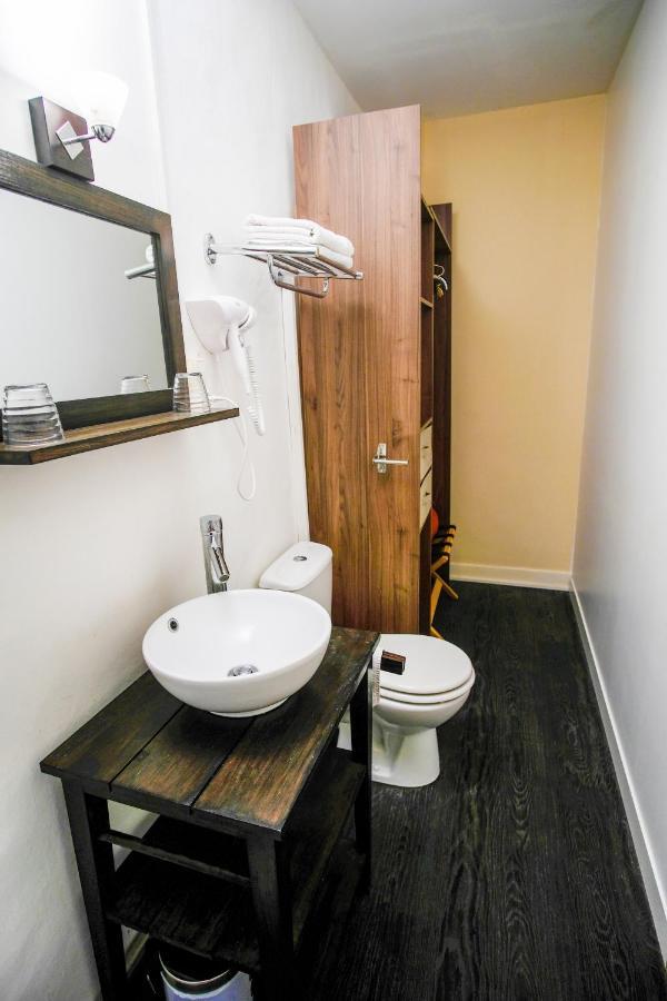 Les Gues Rivieres Bed & Breakfast Pujols  ภายนอก รูปภาพ