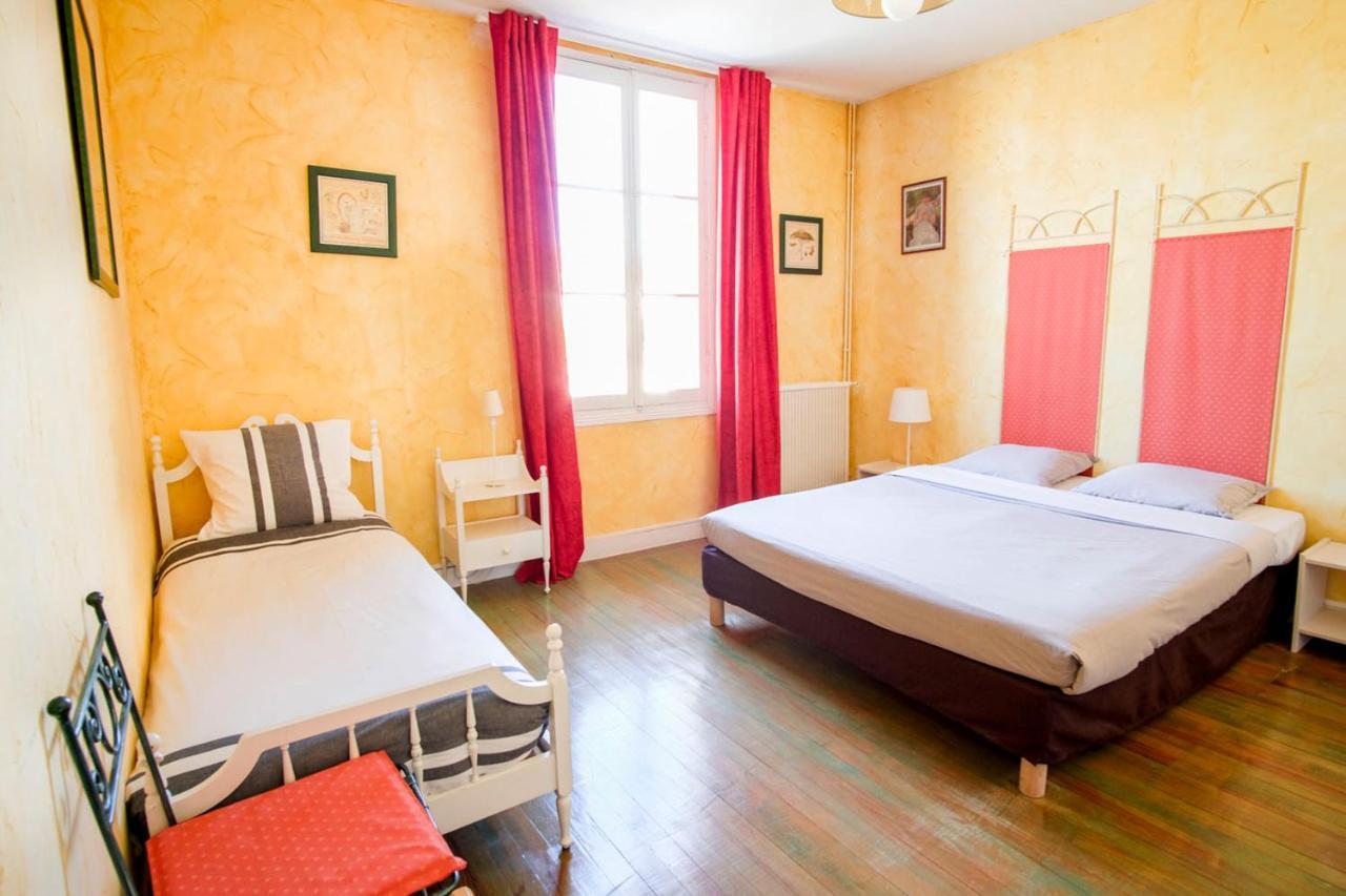 Les Gues Rivieres Bed & Breakfast Pujols  ภายนอก รูปภาพ