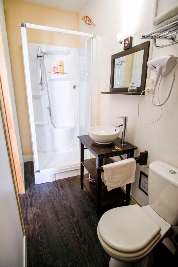 Les Gues Rivieres Bed & Breakfast Pujols  ภายนอก รูปภาพ