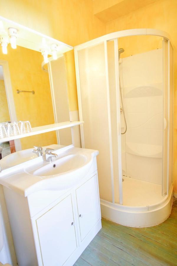 Les Gues Rivieres Bed & Breakfast Pujols  ภายนอก รูปภาพ