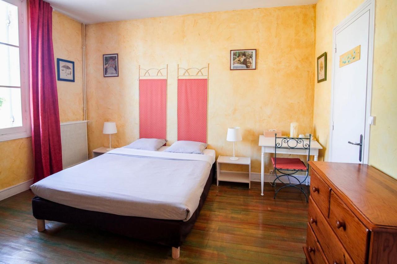 Les Gues Rivieres Bed & Breakfast Pujols  ภายนอก รูปภาพ