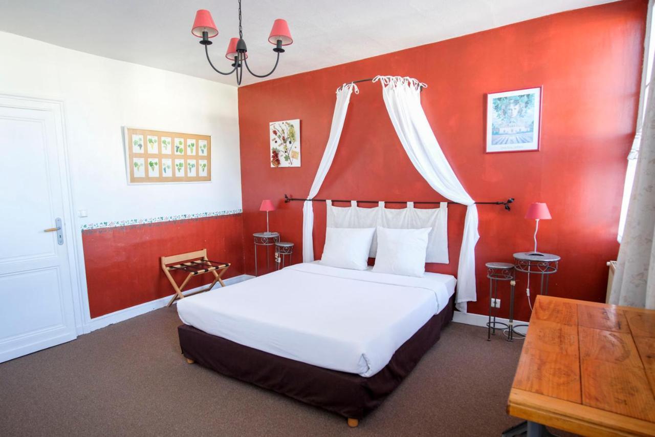 Les Gues Rivieres Bed & Breakfast Pujols  ภายนอก รูปภาพ
